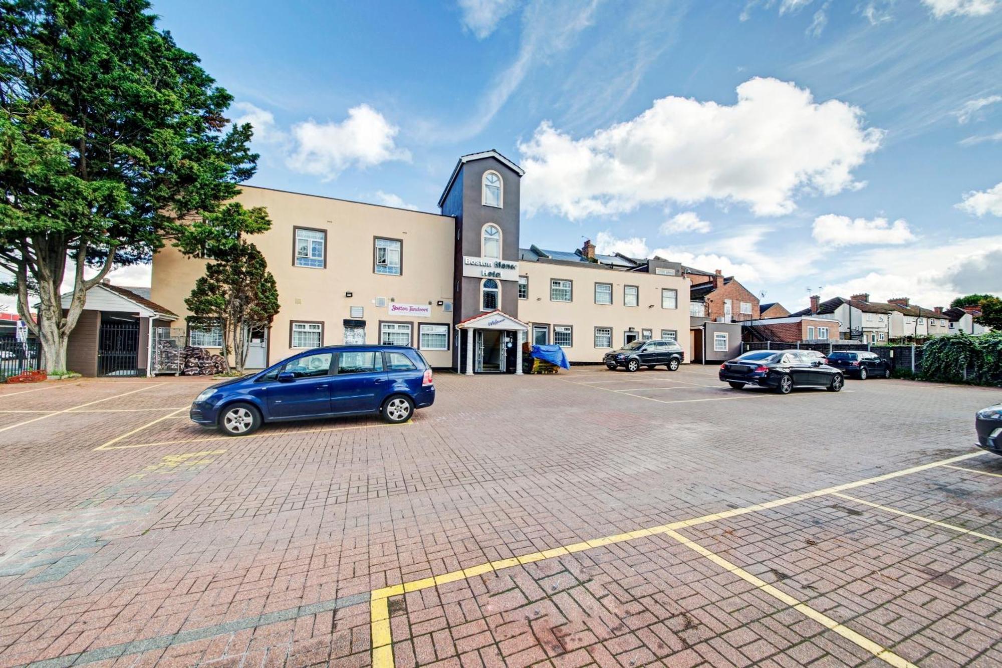 Oyo Bostons Manor Hotel, Hanwell London Greenford  Ngoại thất bức ảnh