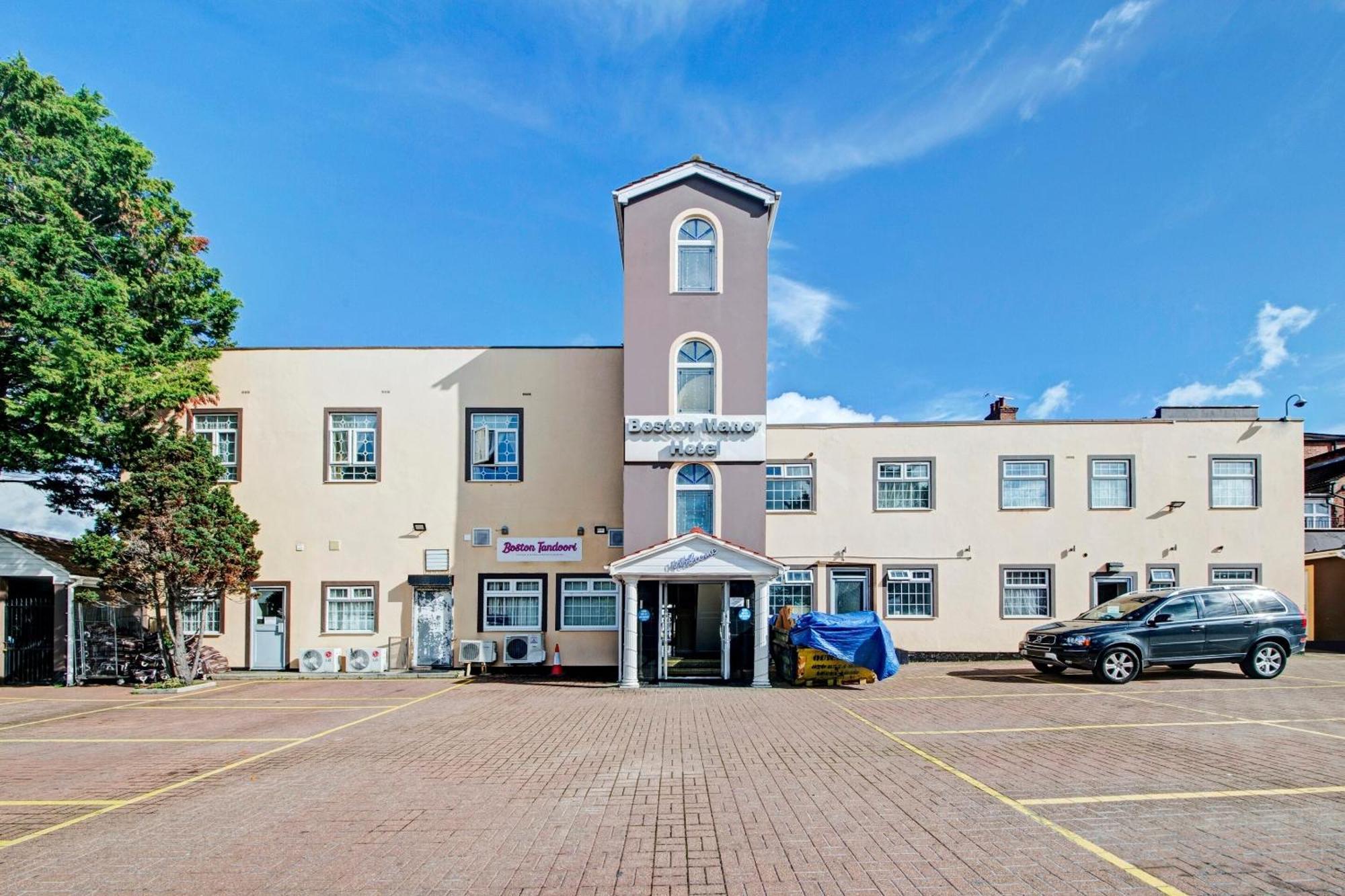 Oyo Bostons Manor Hotel, Hanwell London Greenford  Ngoại thất bức ảnh